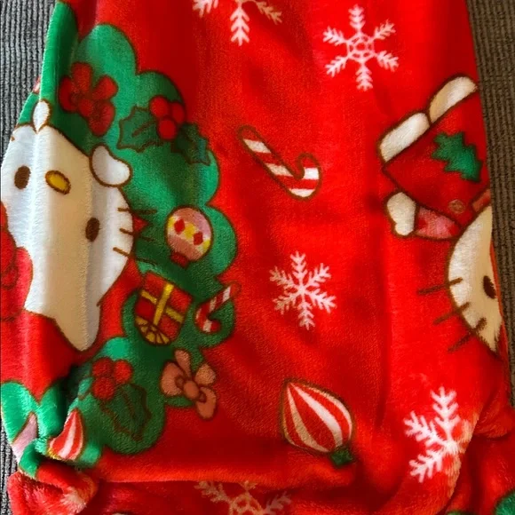Hello Kitty christmas blanket - Picture 6 of 6